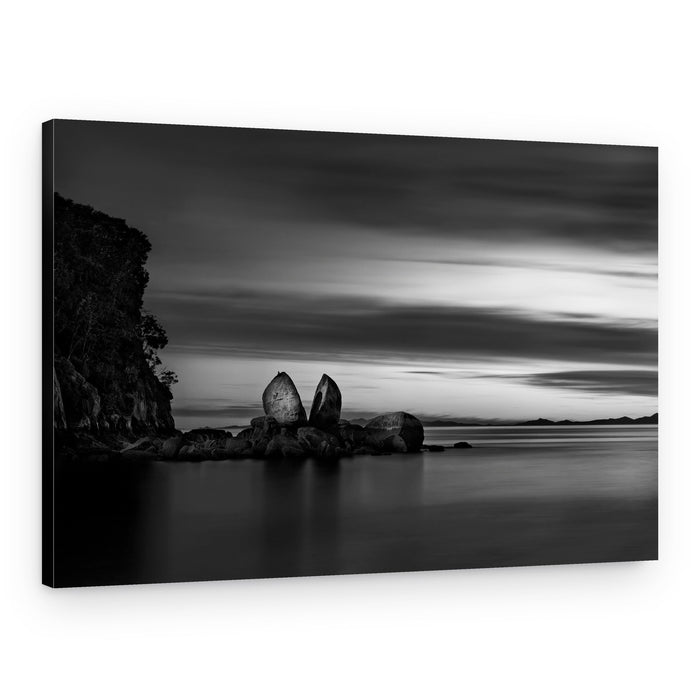 Split Rock Horizon Calm – Canvas Print