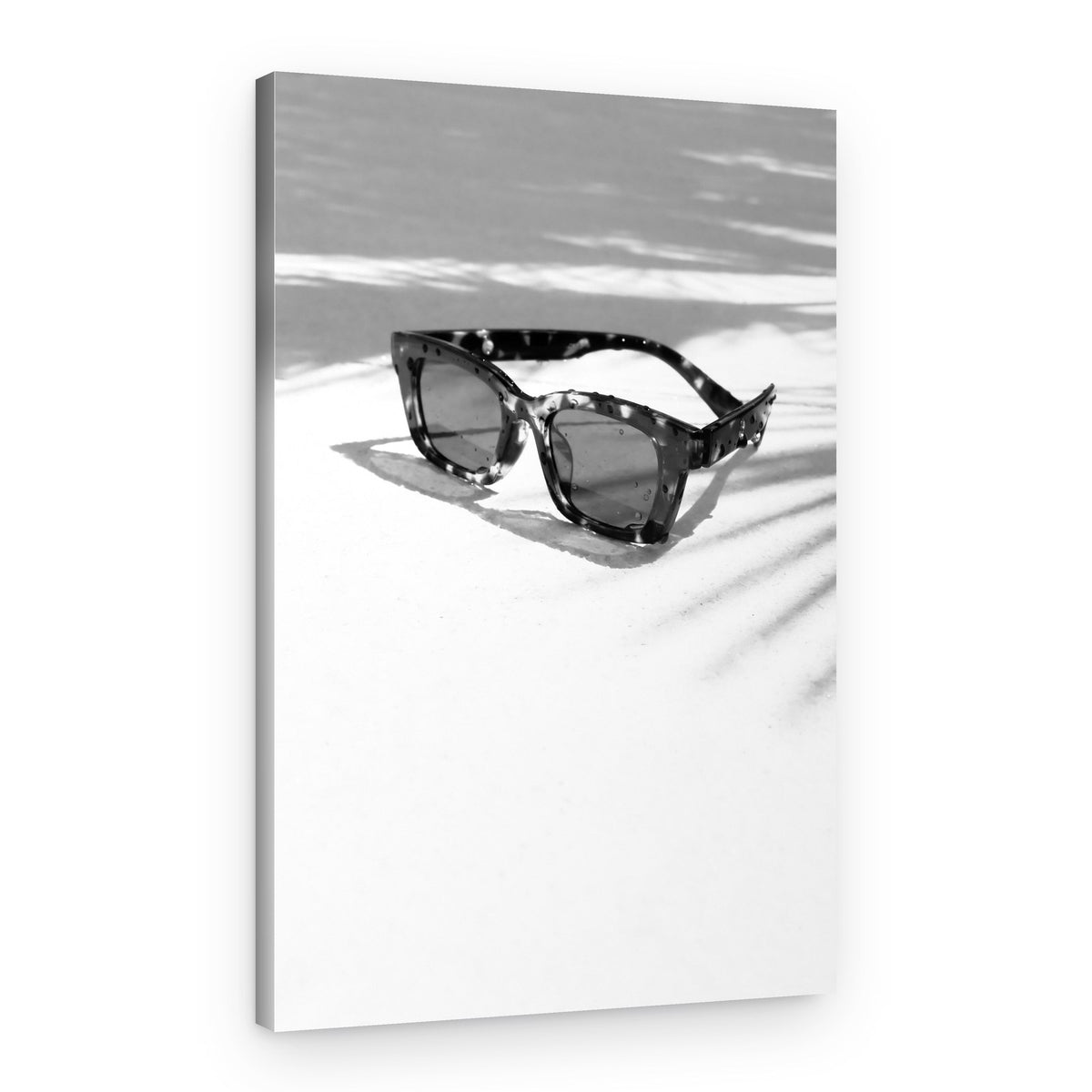 Stylish Summer Sunglasses – Canvas Print