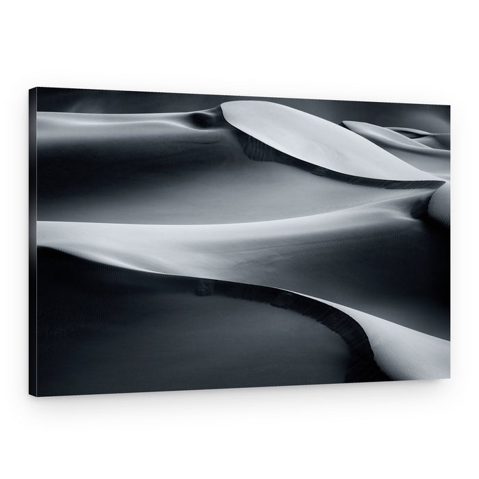 Monochrome Dune Waves – Canvas Print