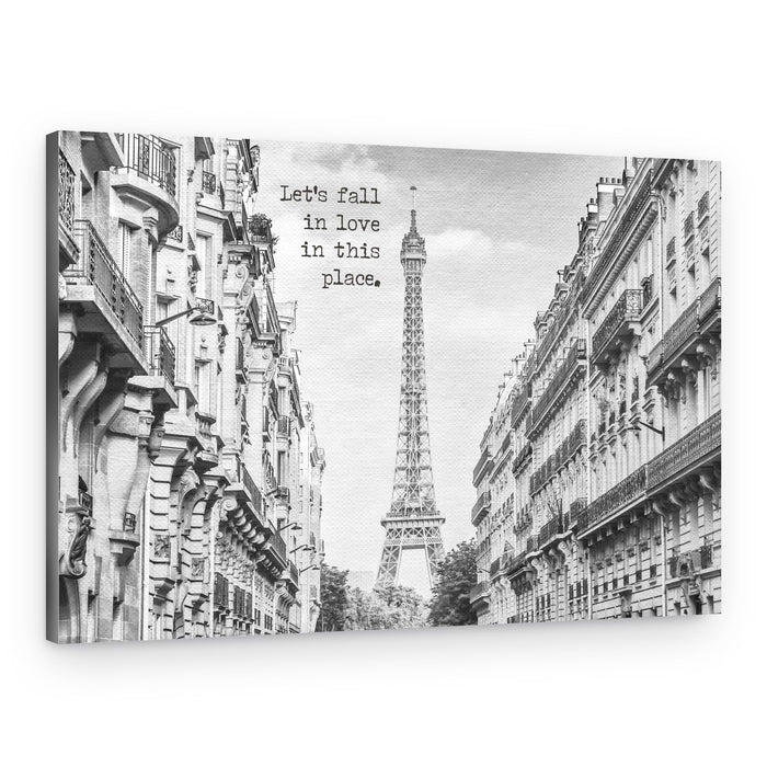 Eiffel Tower Romance – Canvas Print