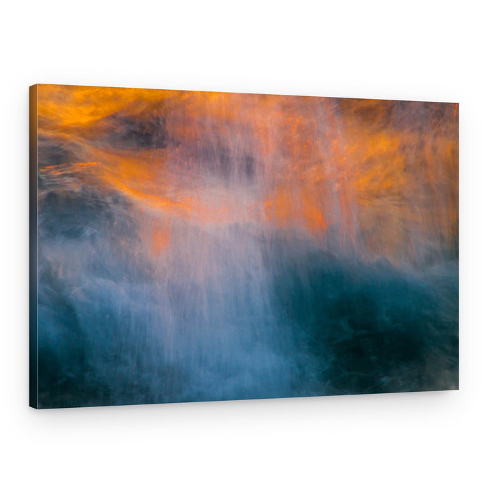 Vibrant Fluid Motion – Canvas Print