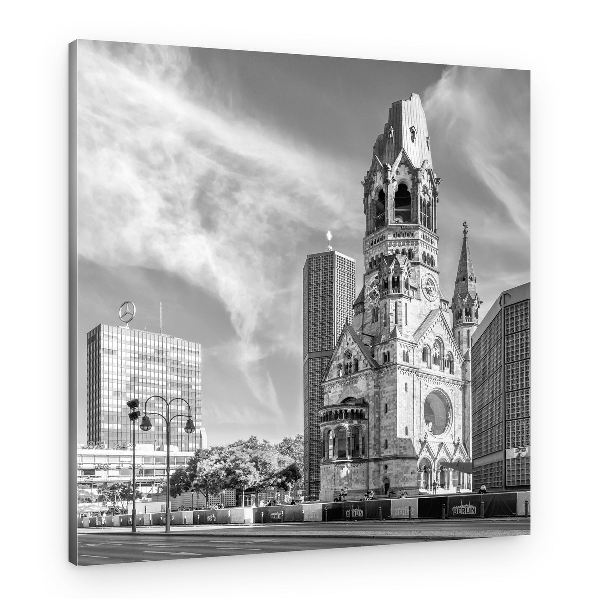 Berlin's Memorial Church – Canvas Print