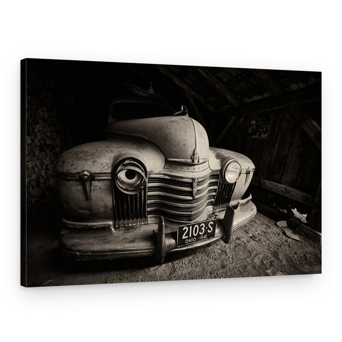 Forgotten Garage Classic – Canvas Print